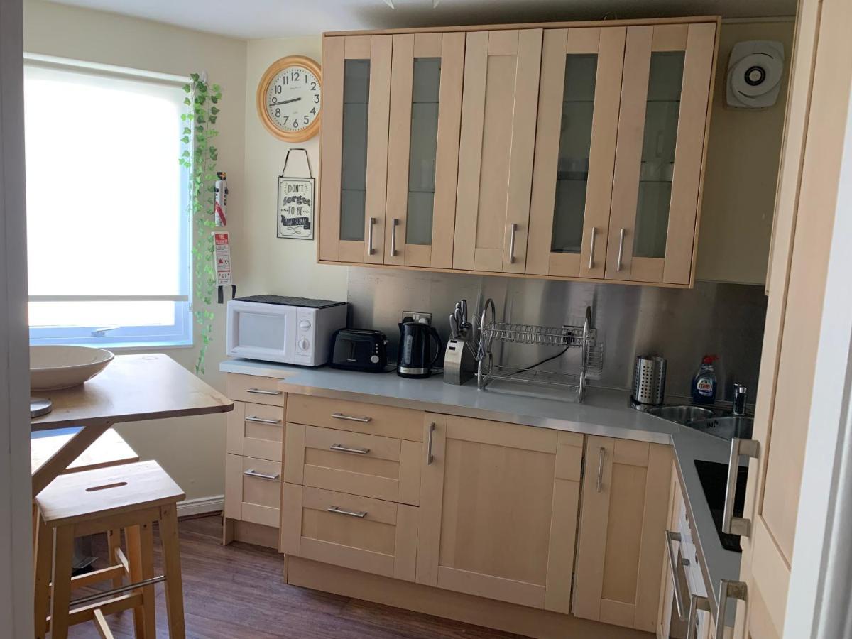 1 Bedroom Central Flat With Parking Space Edimburgo Esterno foto