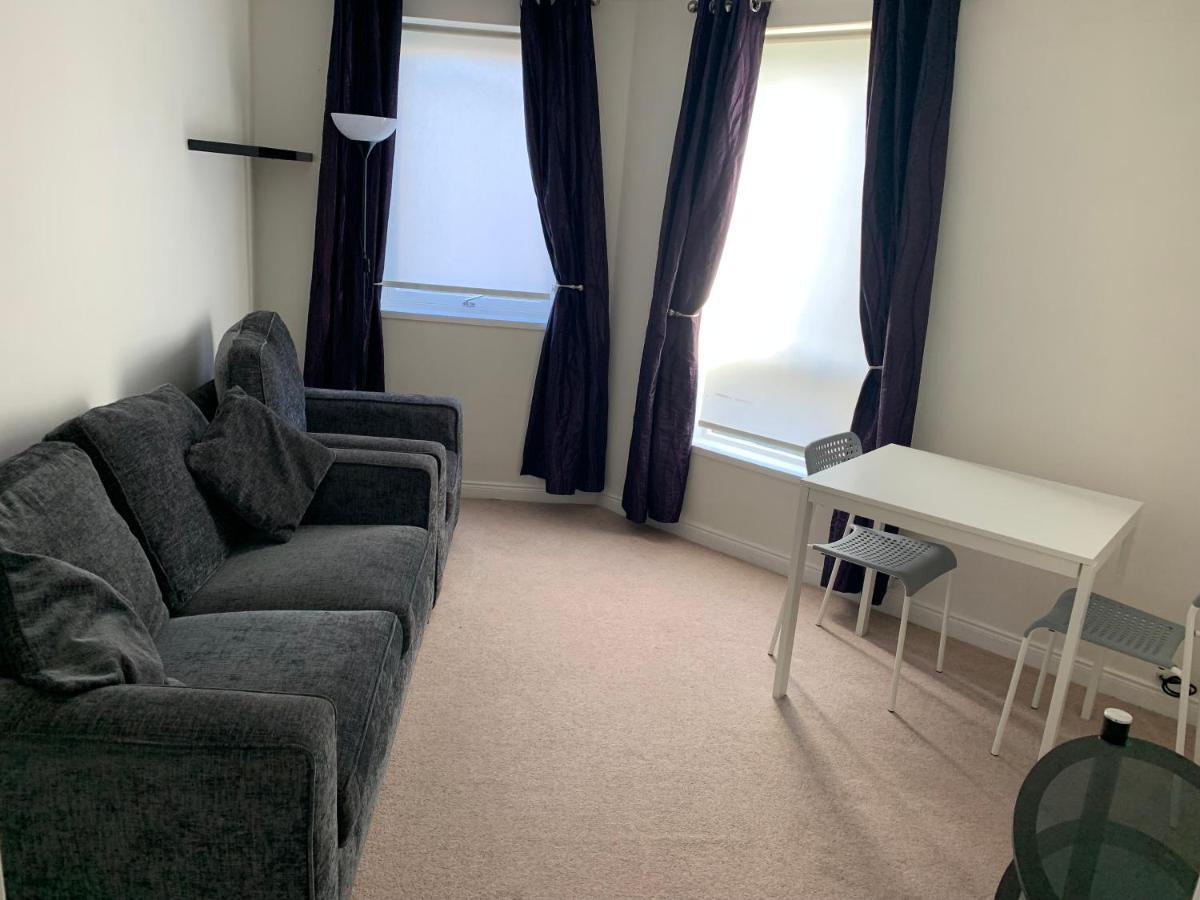1 Bedroom Central Flat With Parking Space Edimburgo Esterno foto